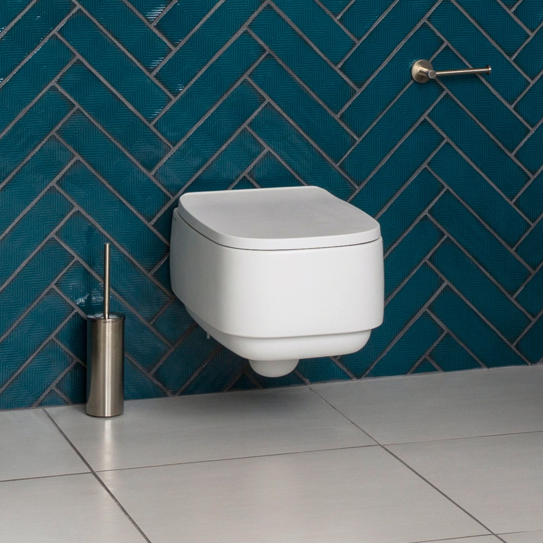 Do7001Bn | Lead Wolf, Peterborough