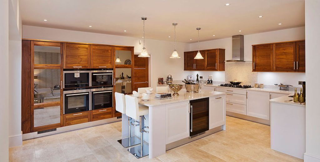 8Bf392 4E11195E2Ce94C95B88Bde1D8C57Dc47Mv2 D 3000 2000 S 2 | Lead Wolf, Peterborough