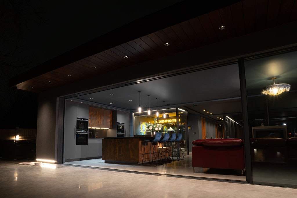 A7R08293 Edit | Lead Wolf, Peterborough