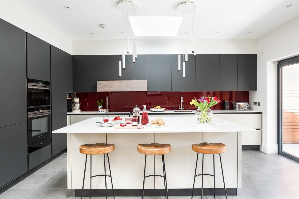 Adelaav Vr 02 | Lead Wolf, Peterborough