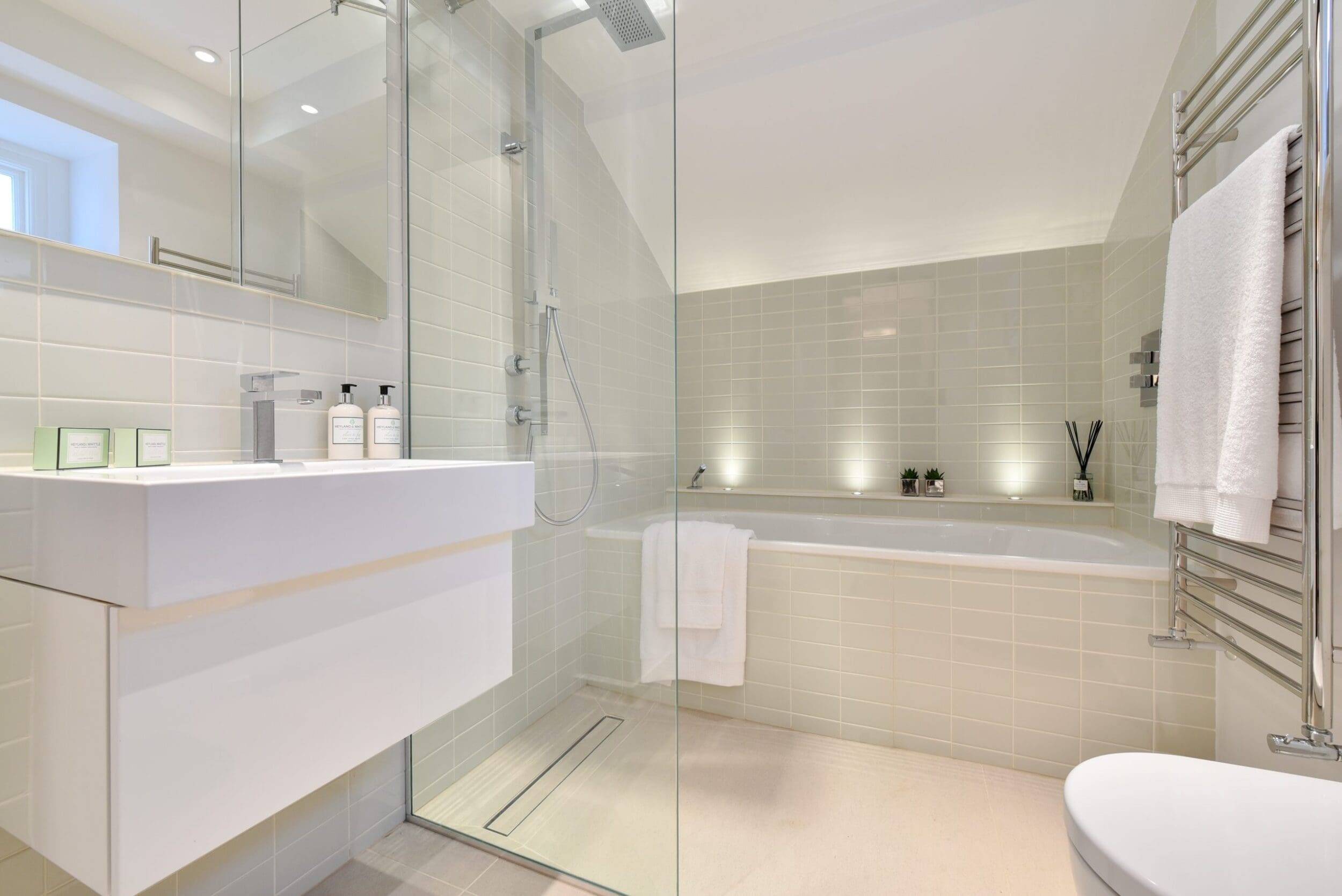 Hampstead 1 Bathroom 32 | Lead Wolf, Peterborough